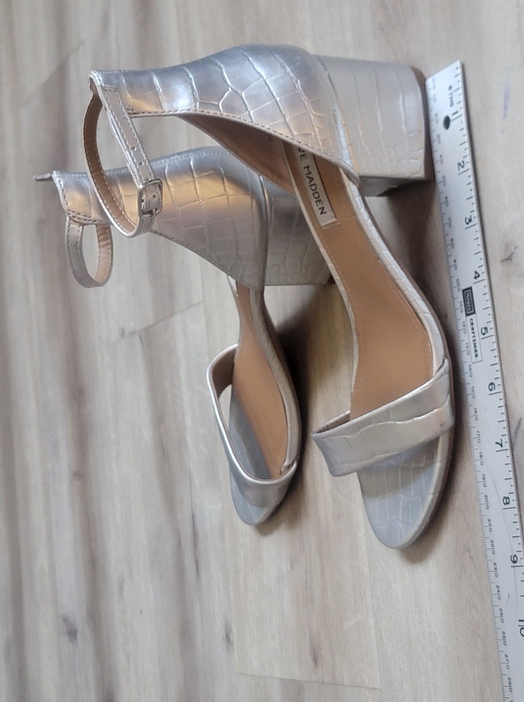 Steve Madden Irenee Silver Croc Block Heel Sandals 7.5